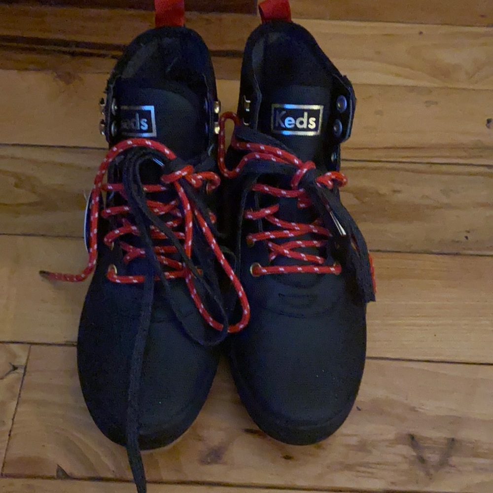 Black Keds